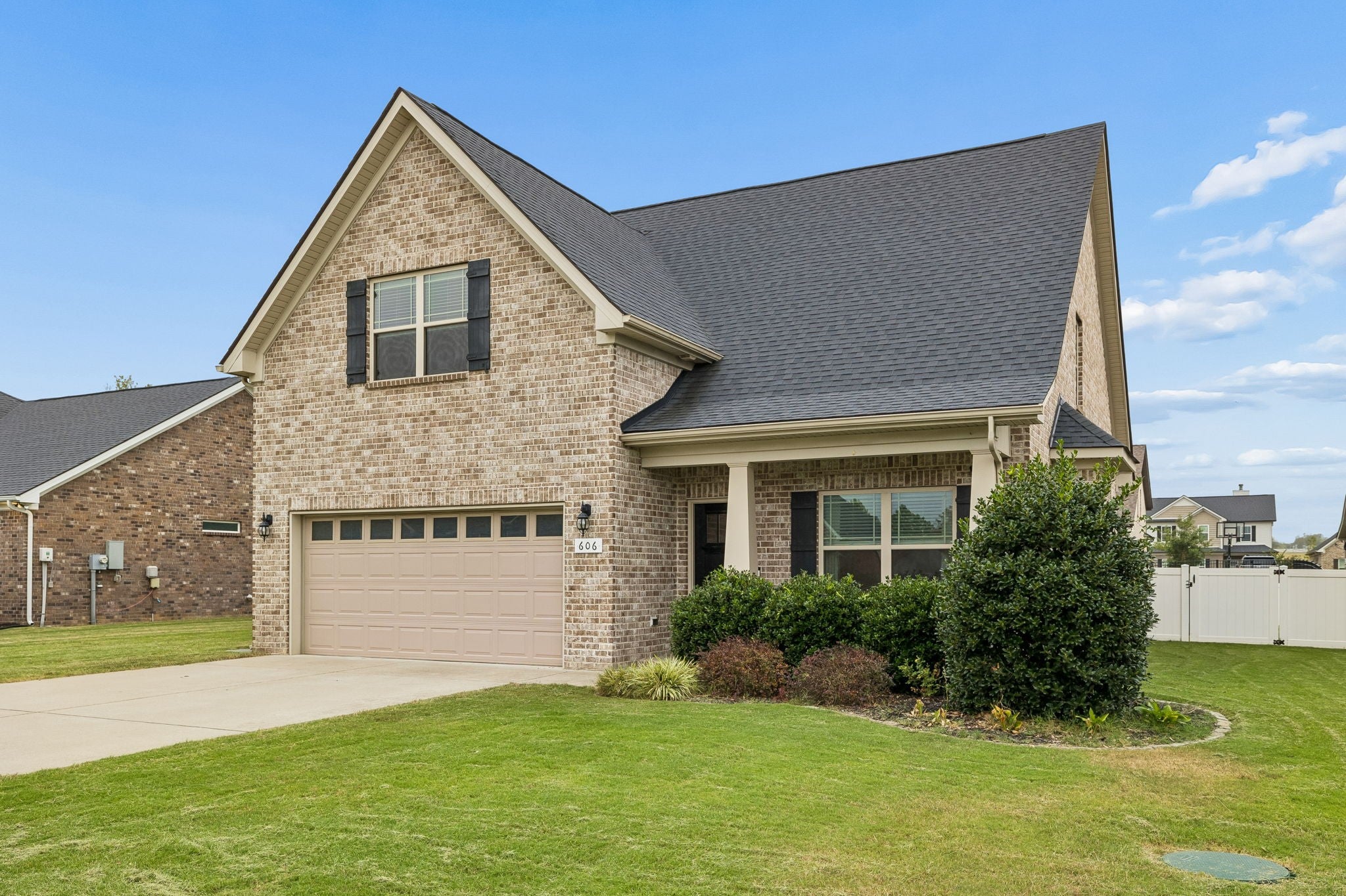 606 Golden Eagle Ct