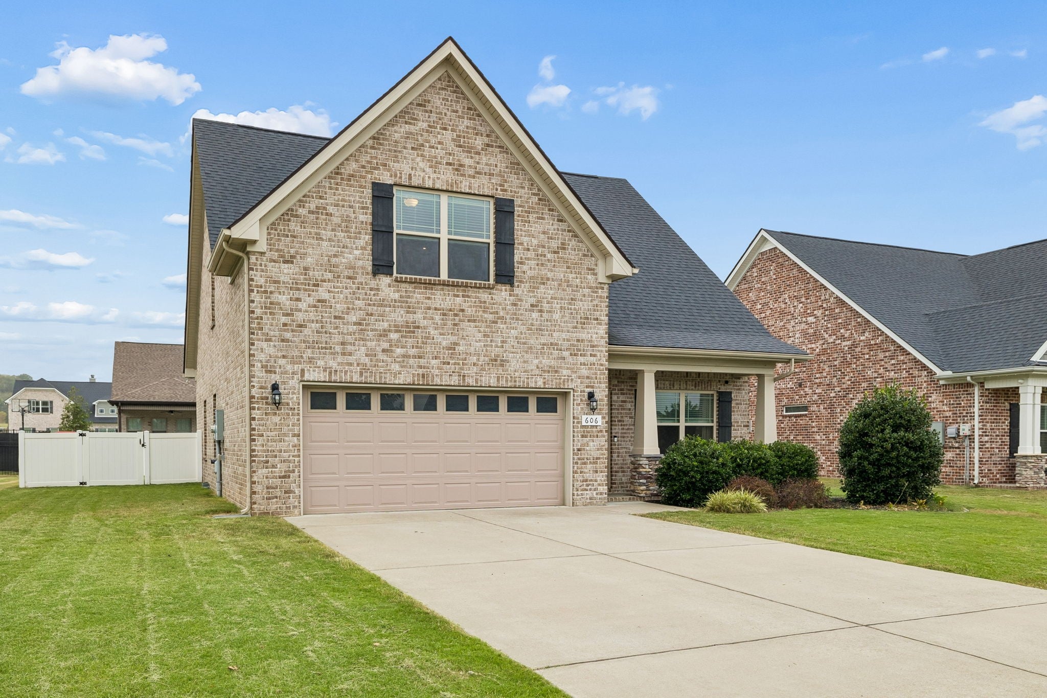606 Golden Eagle Ct