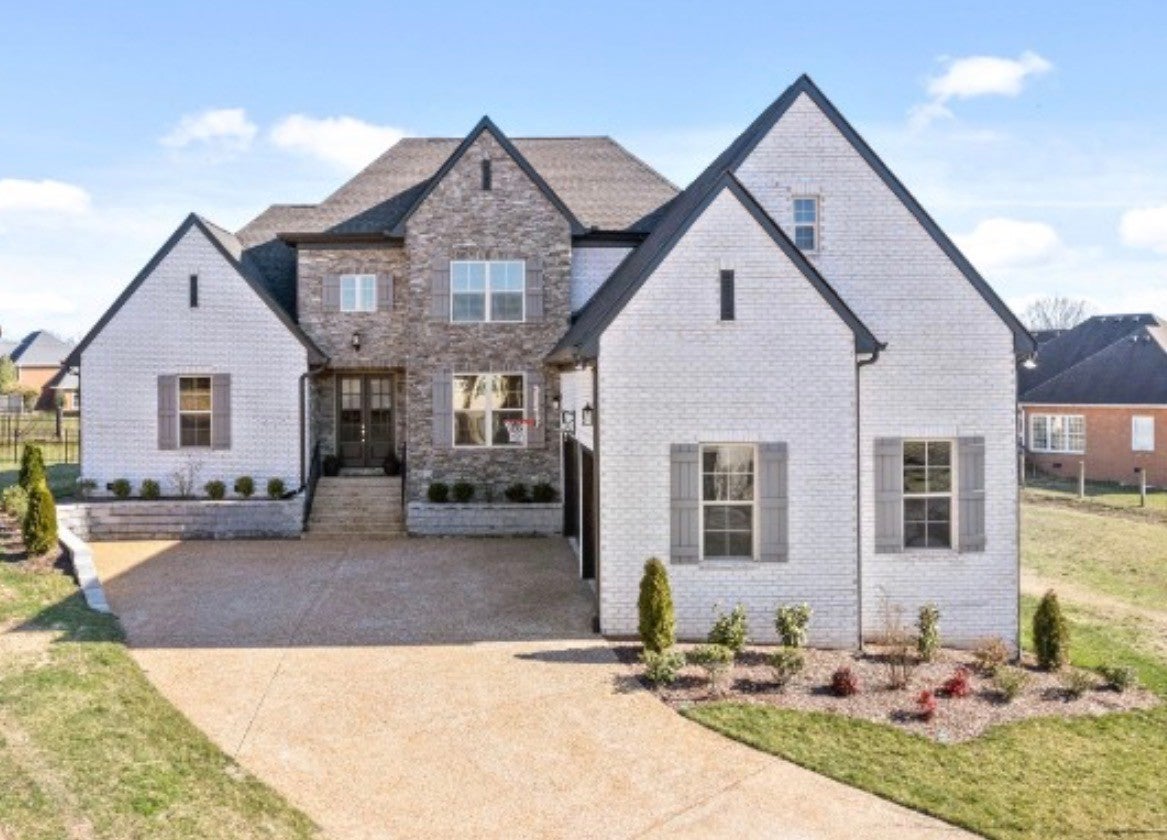 2022 Eagle View Rd