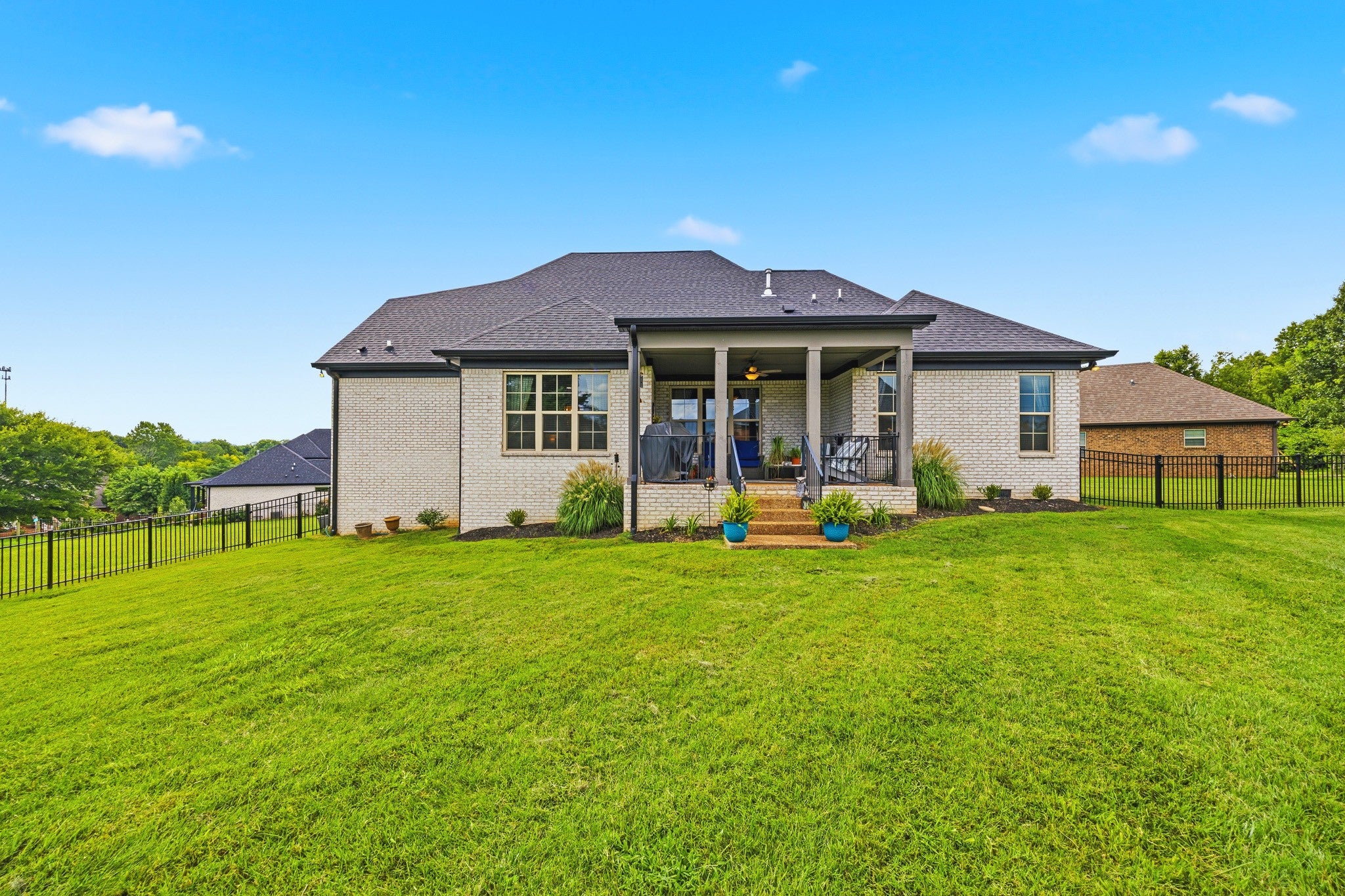 2022 Eagle View Rd