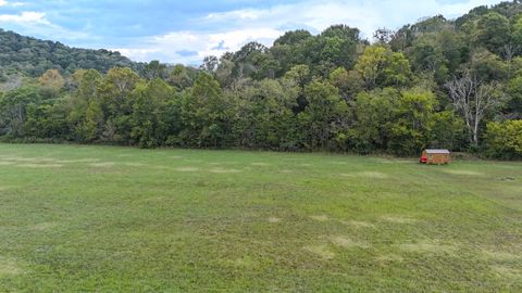 8 Hartsville Road Lafayette TN 37083