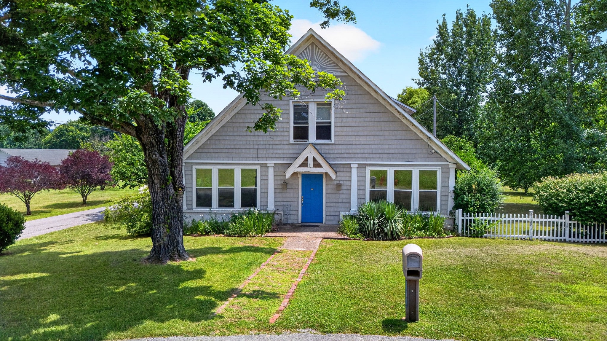101 Country Dr