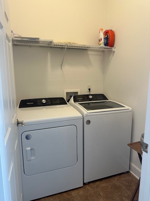 Franklin, Tennessee 37064, United States, 3 Bedrooms Bedrooms, ,3 BathroomsBathrooms,Residential,Pending,38456