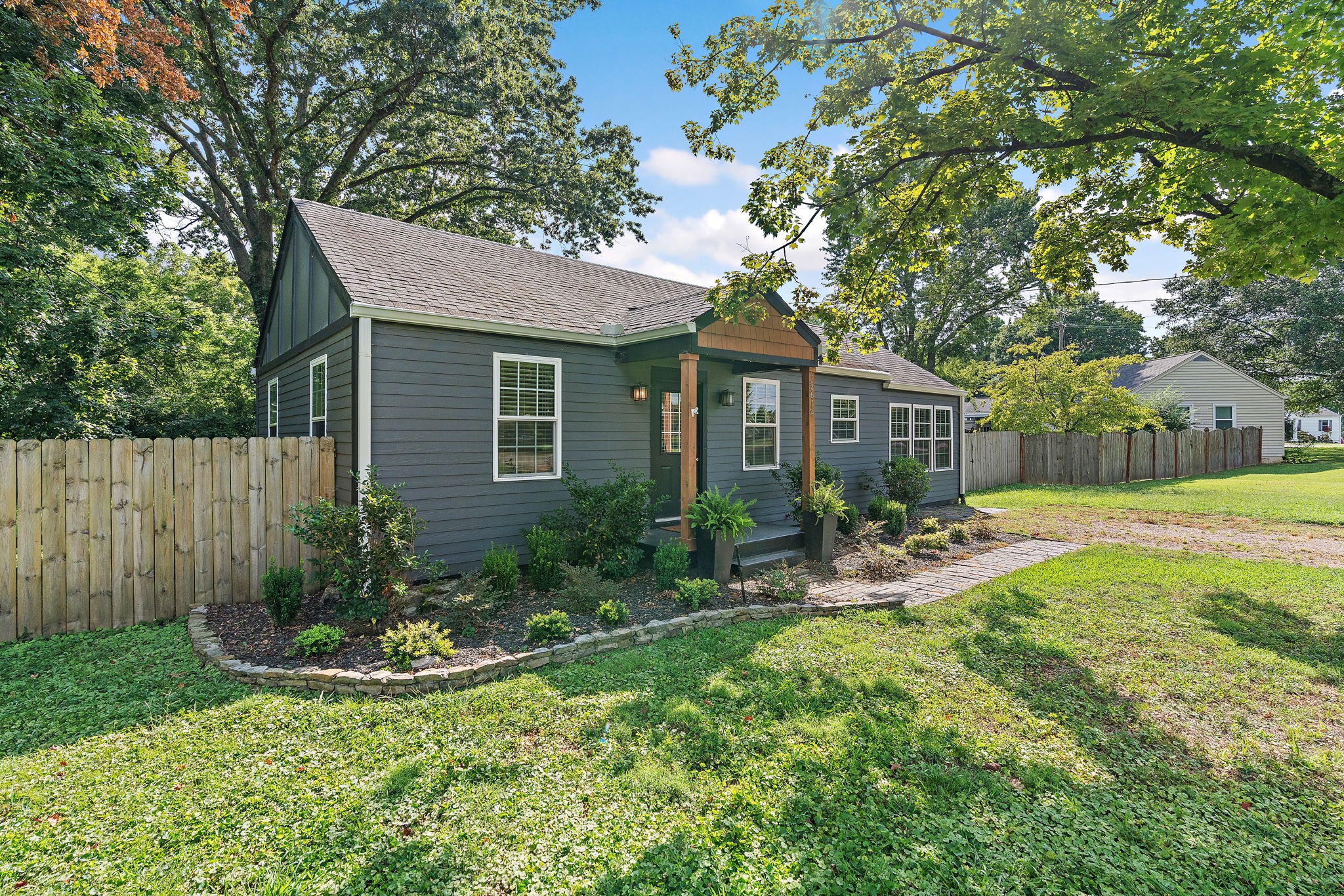 2614 Live Oak Rd