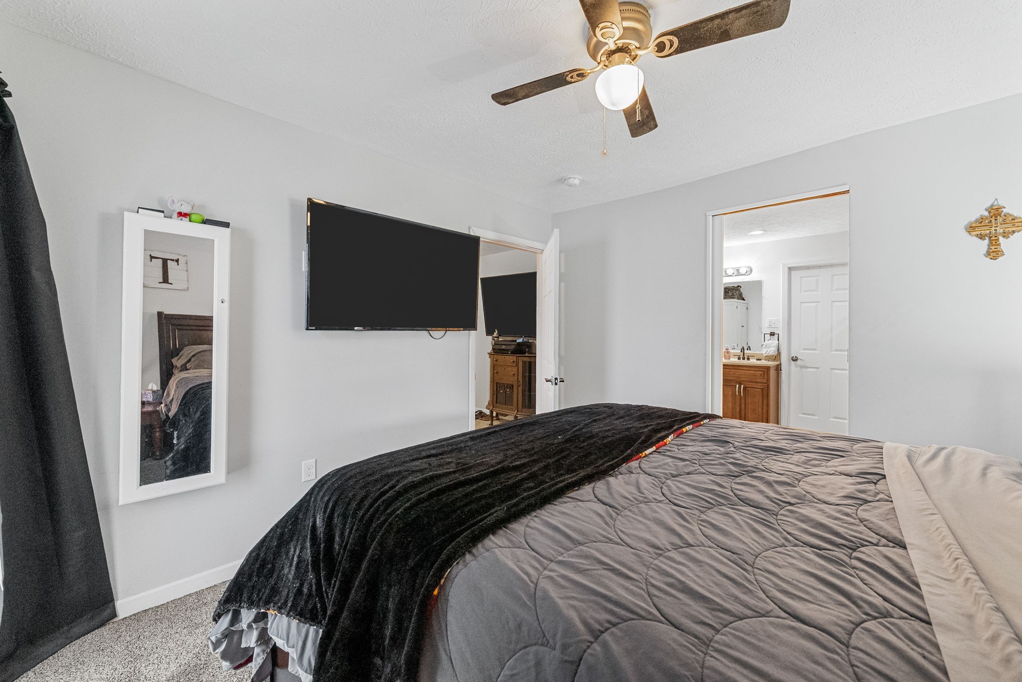 Dover, Tennessee 37058, United States, 4 Bedrooms Bedrooms, ,3 BathroomsBathrooms,Residential,Active,157365