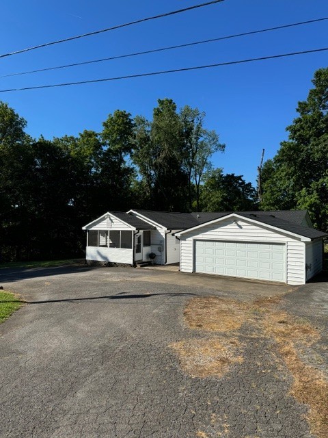 298 Tobacco Rd
