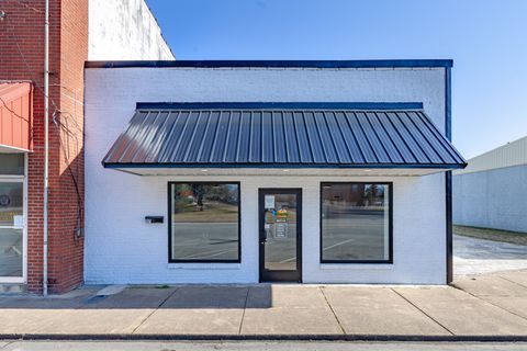117 N Park St Hohenwald TN 38462