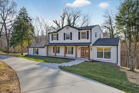 1640 Simpson Dr Clarksville TN 37043