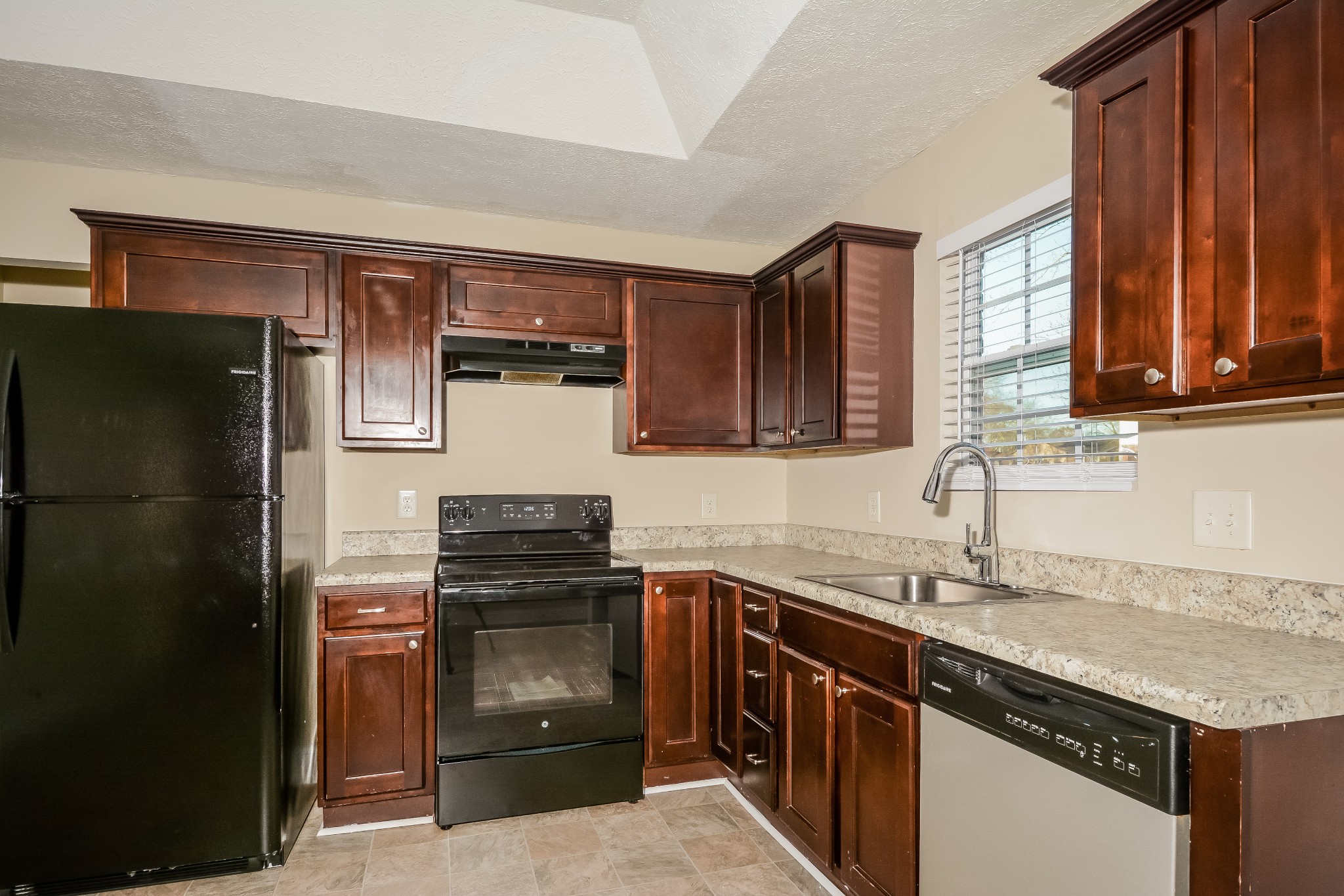 415 Lawson Rd