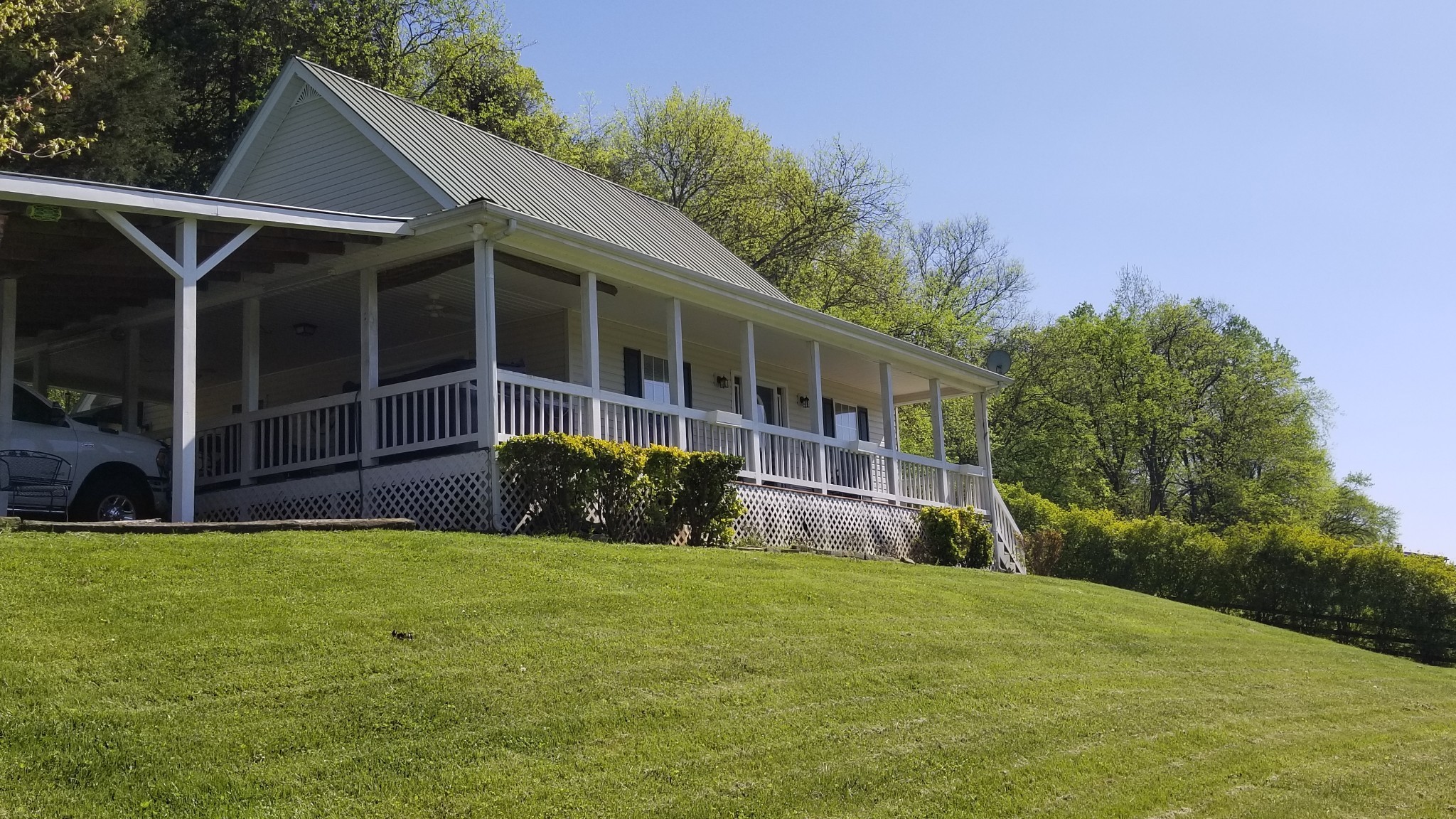 8737 Golden Hollow Rd