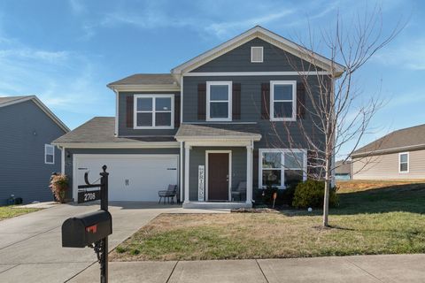 2708 Swarm Ct Columbia TN 38401