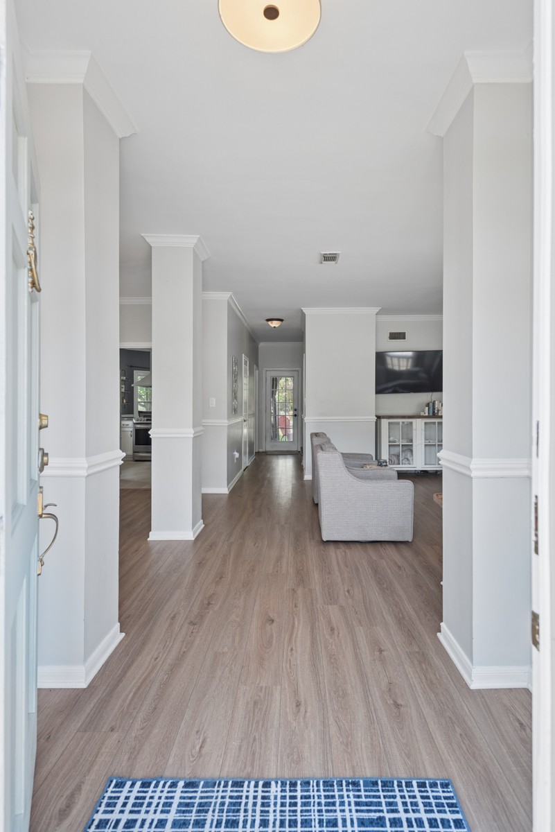 518 Maplegrove Dr