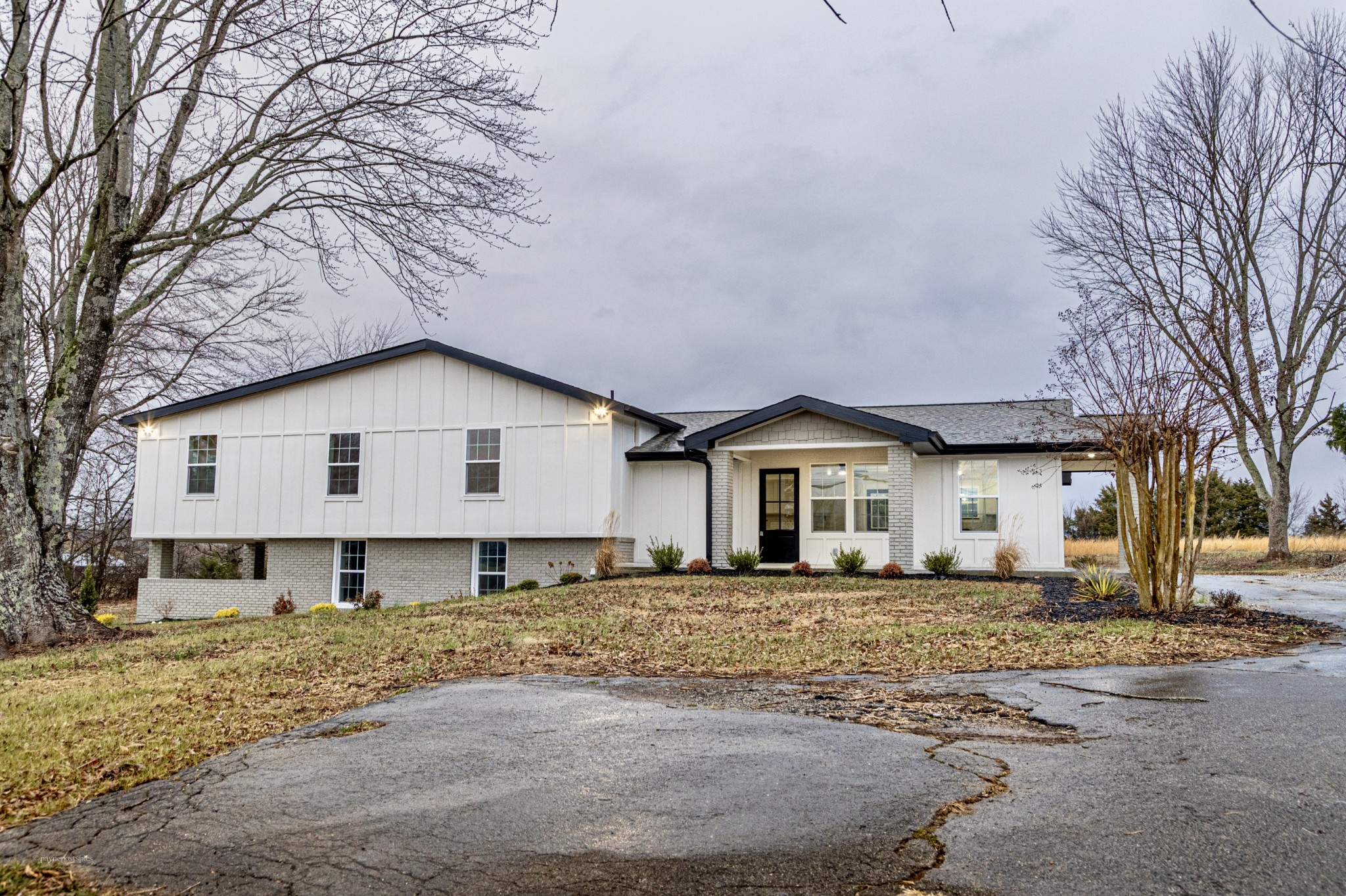 1877 Airport Lake Rd