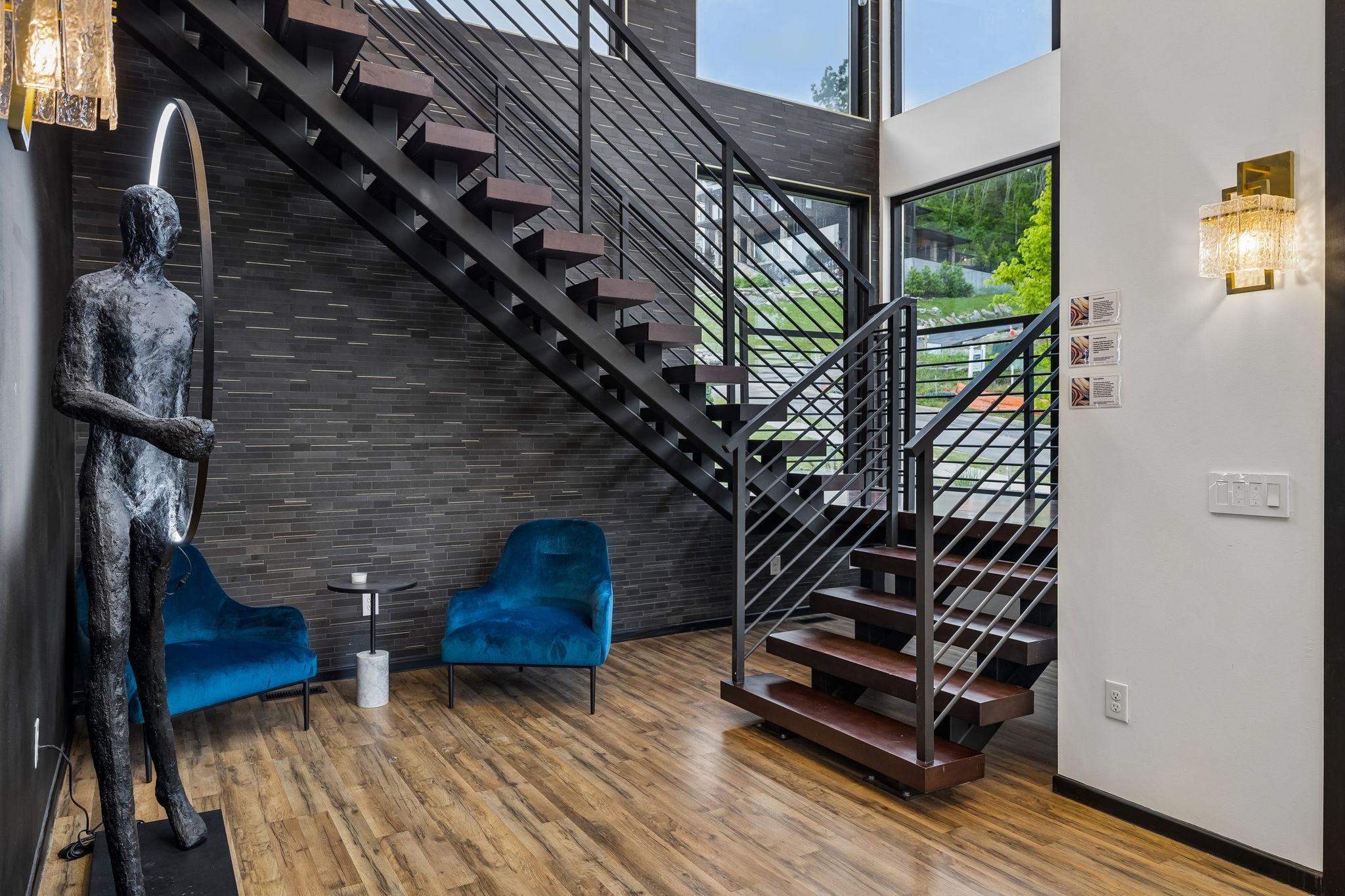 5824 Woodland Hills Dr