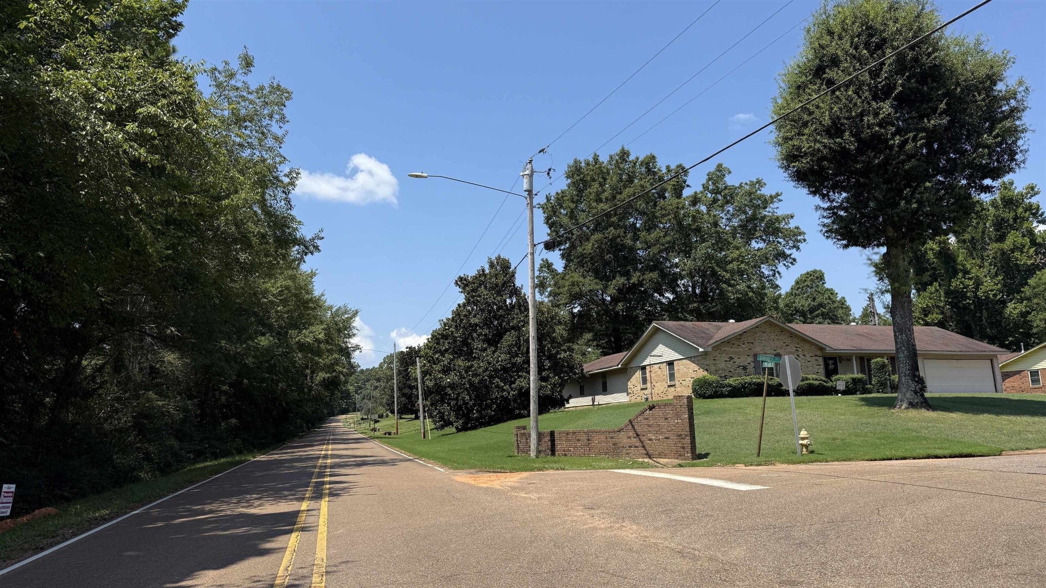 595 SWANEY DR