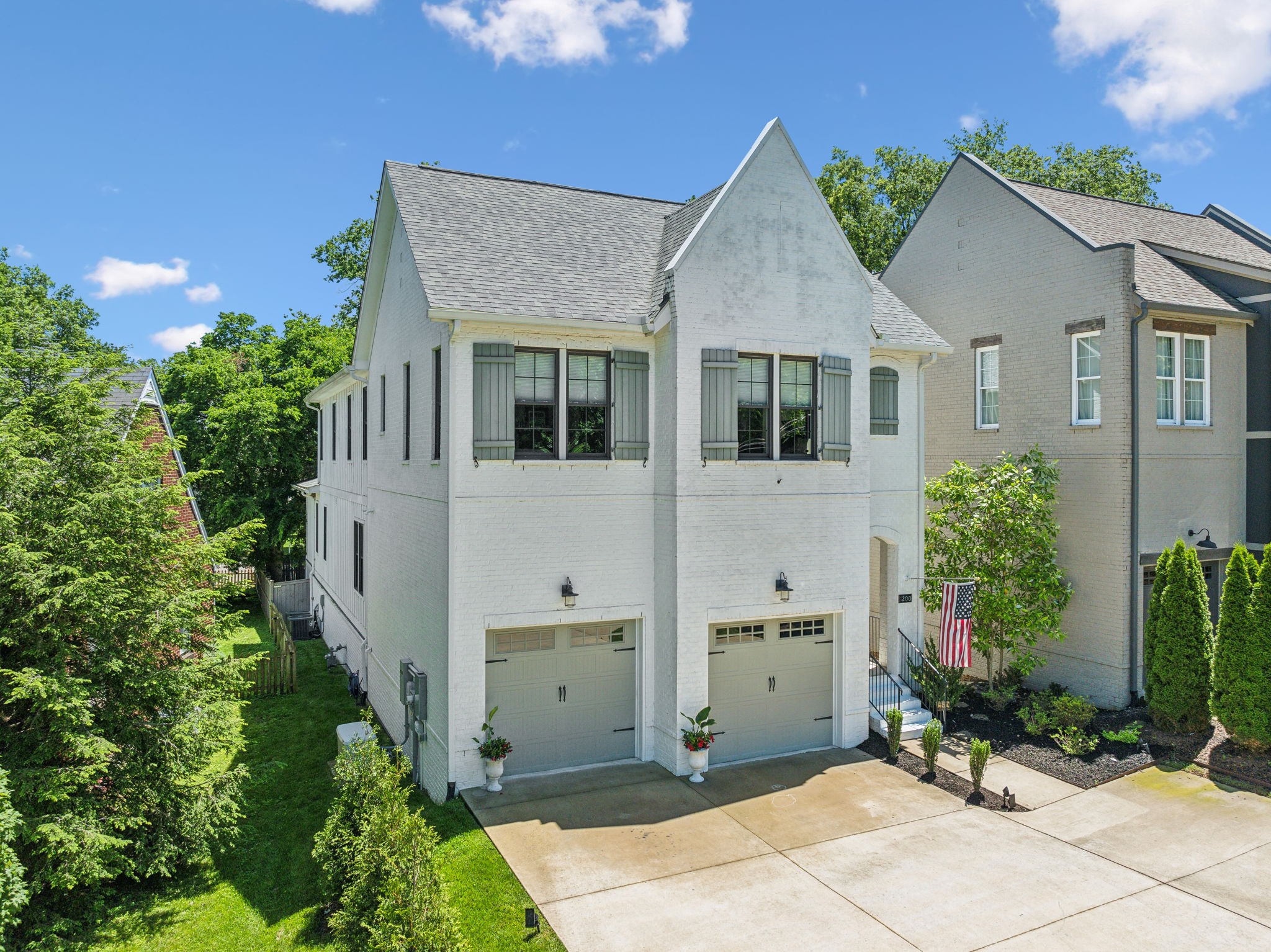 1200 Parkview Cir
