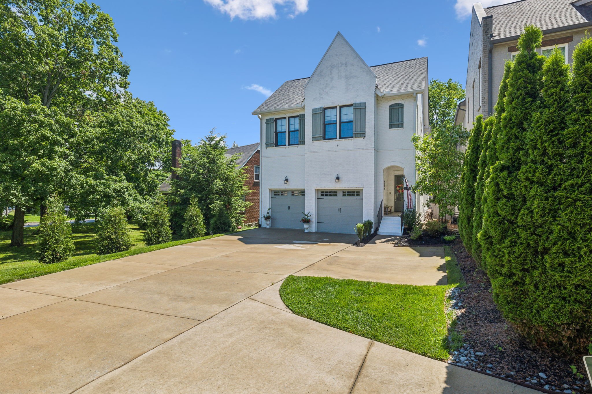 1200 Parkview Cir