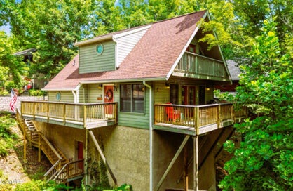 333 Woodridge Way Pigeon Forge TN 37863