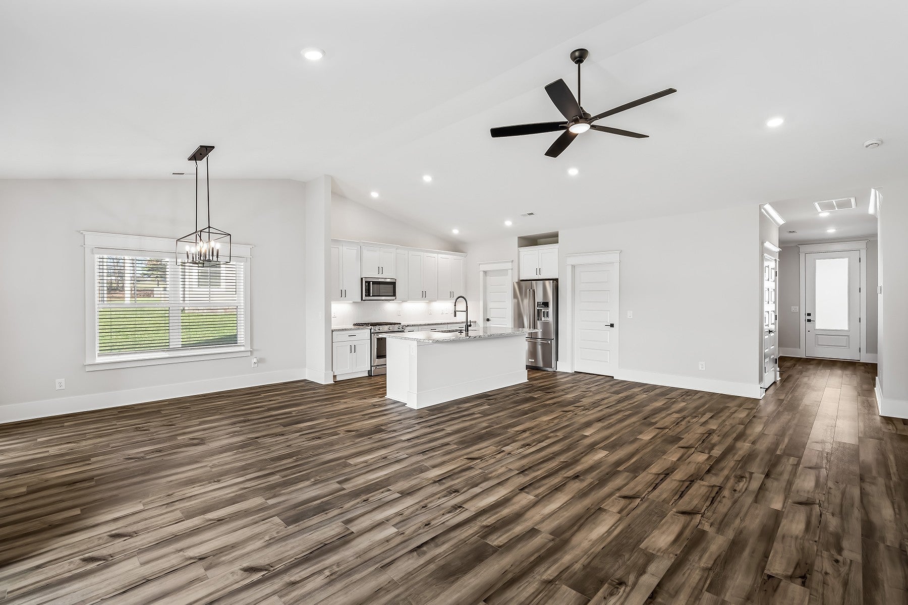809 Tanager Court