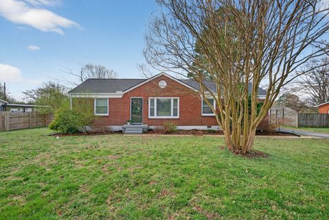 212 Crestland Dr Columbia TN 38401