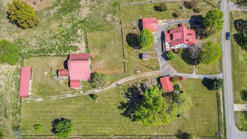 63 Old Huntsville Rd Fayetteville TN 37334