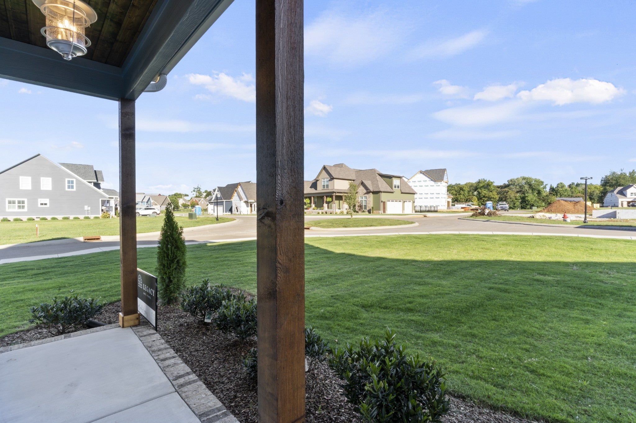 8 Latitude Dr
