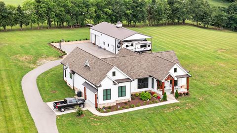 7040 Highway 231 N Bethpage TN 37022