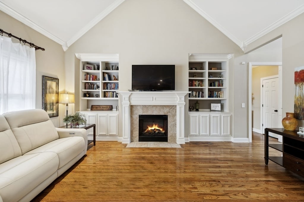 3103 Sakari Cir