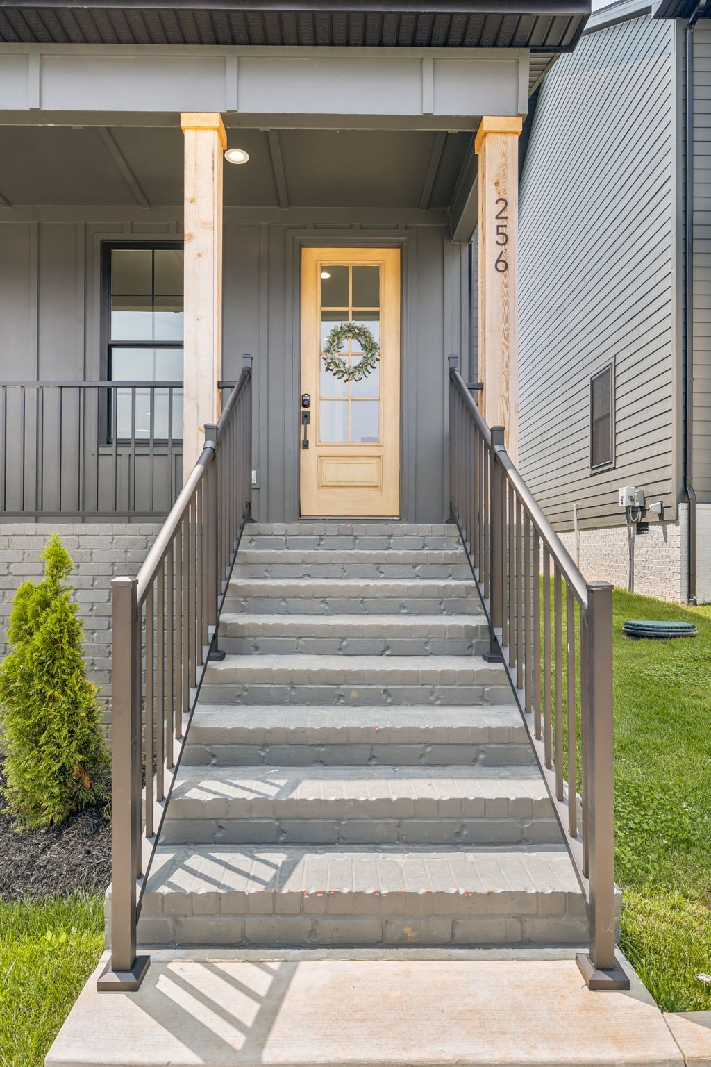 256 Franklin St
