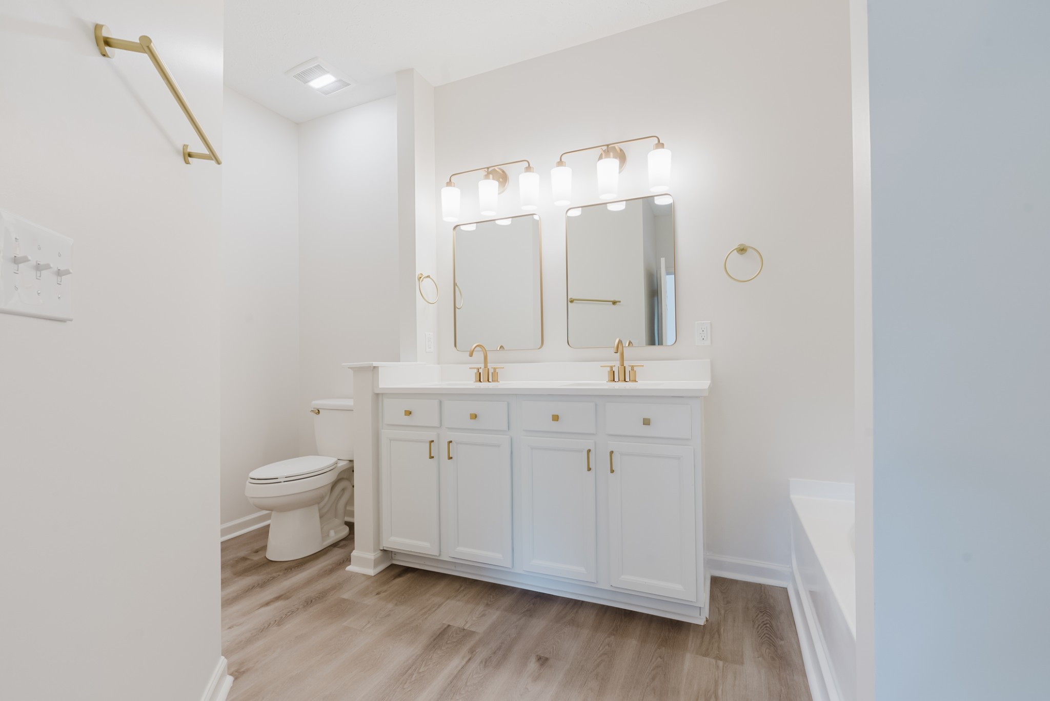 7277 Charlotte Pike 250