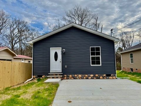 417 W Waggoner St Tullahoma TN 37388