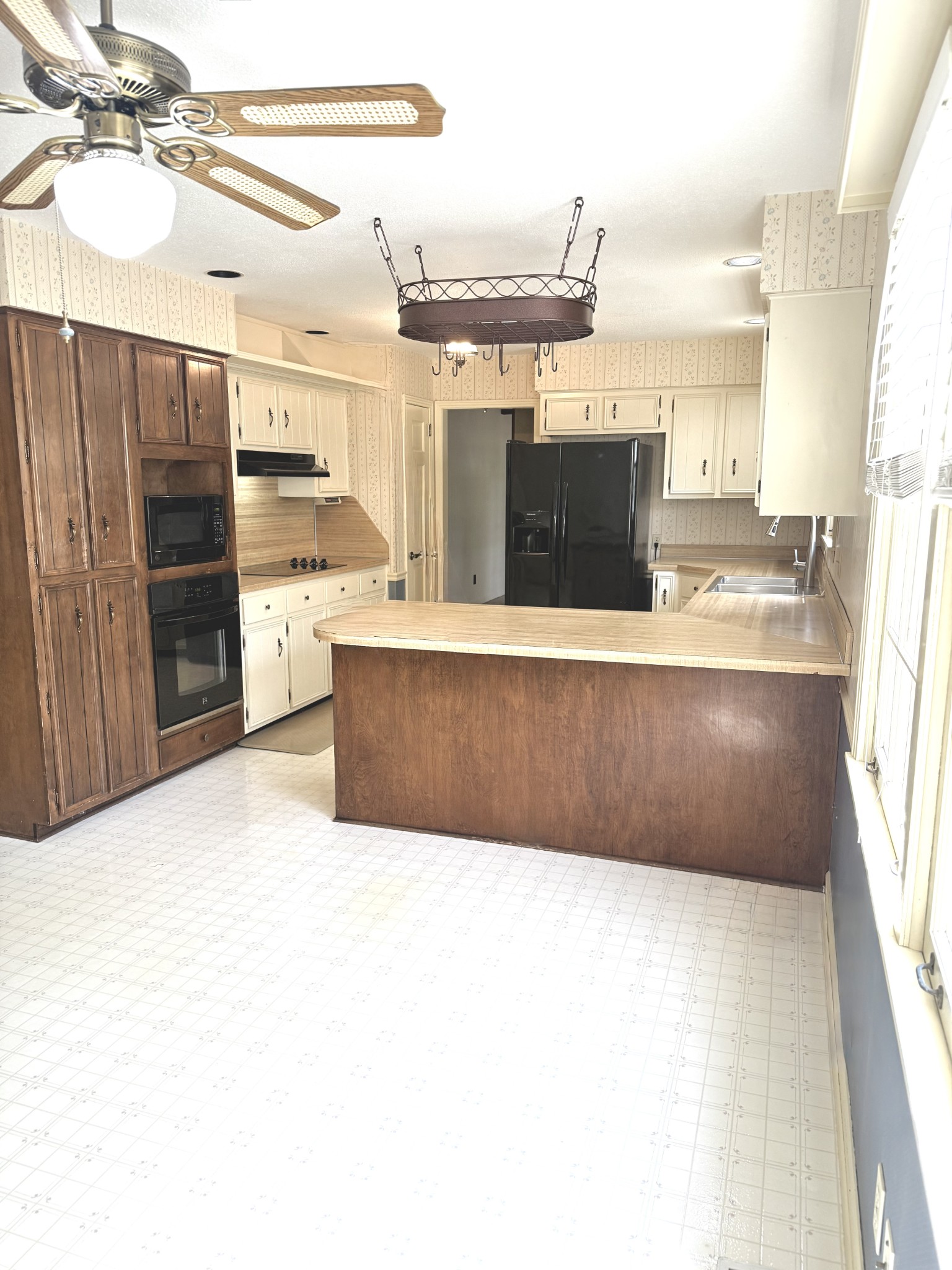 1322 Springfield Hwy