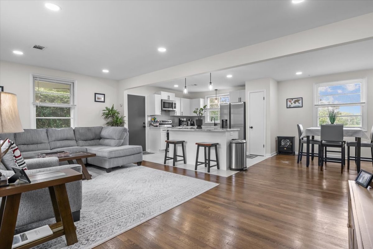238 Wilowen Dr
