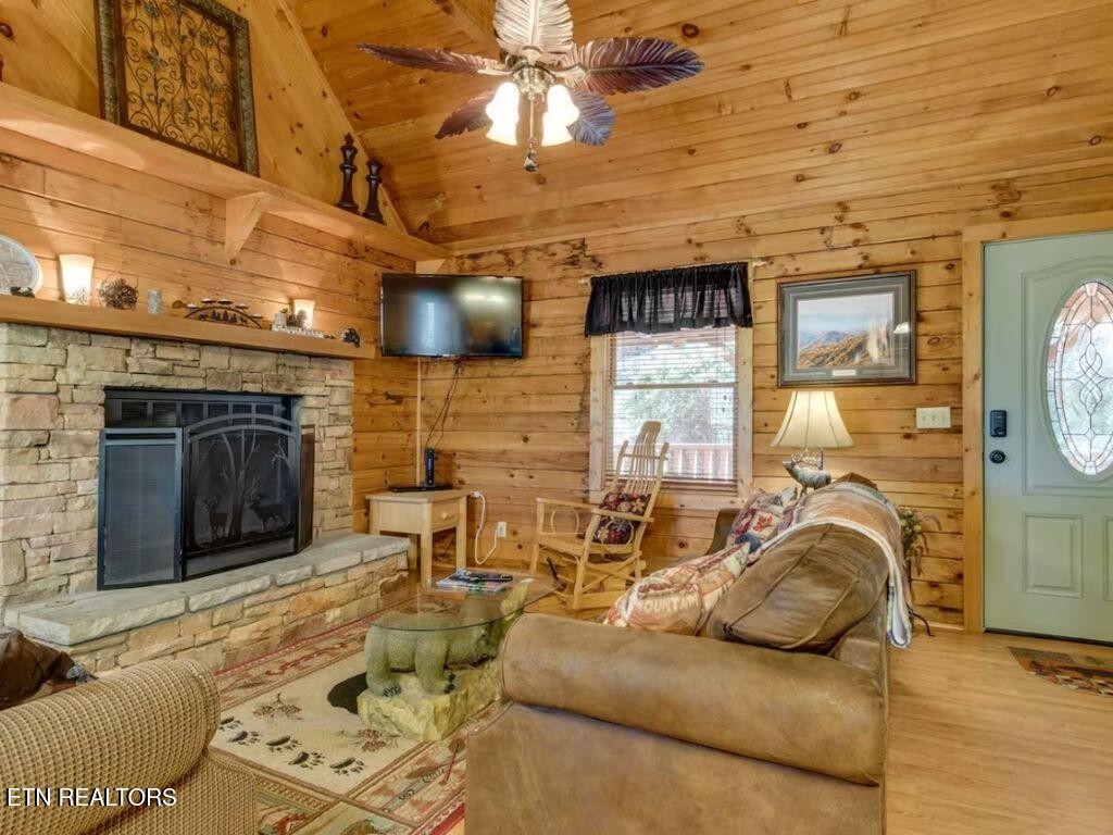 1634 Ridgecrest Drive