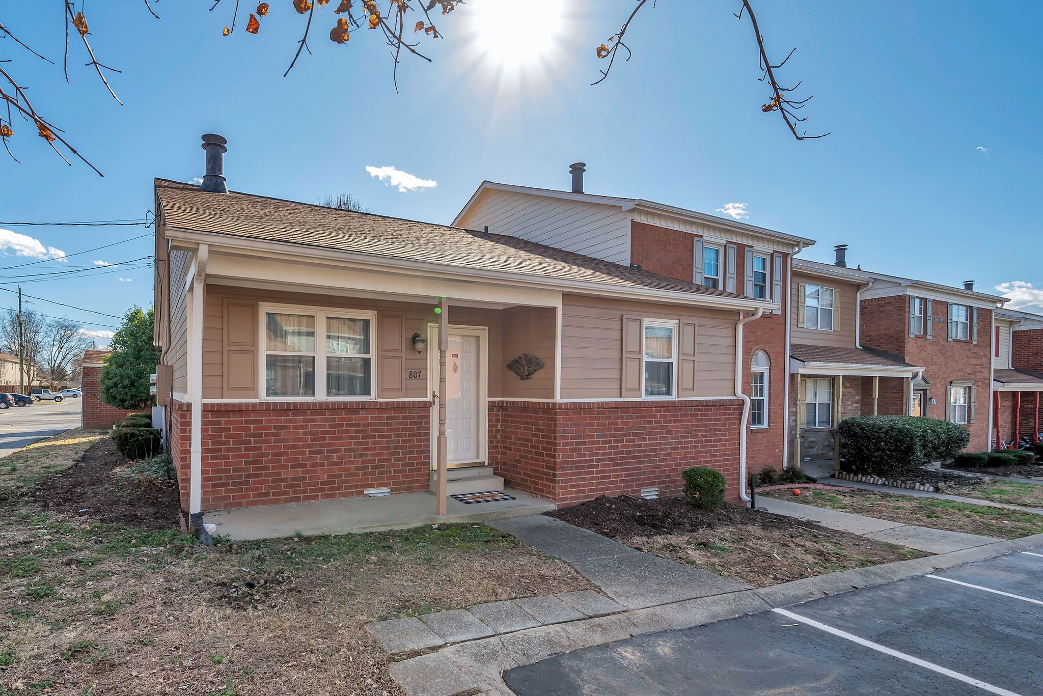 430 Walton Ferry Rd 807