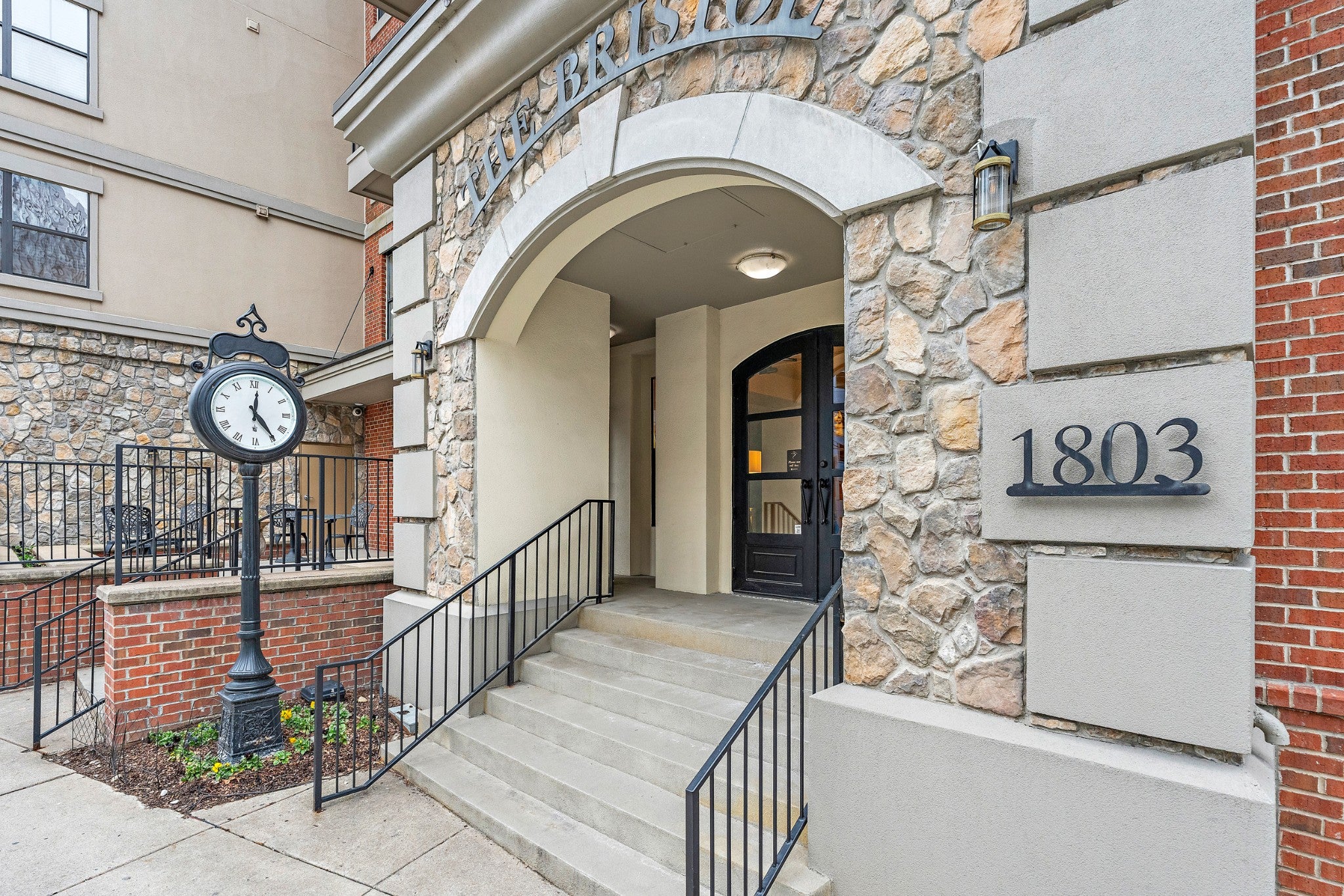 1803 Broadway 203