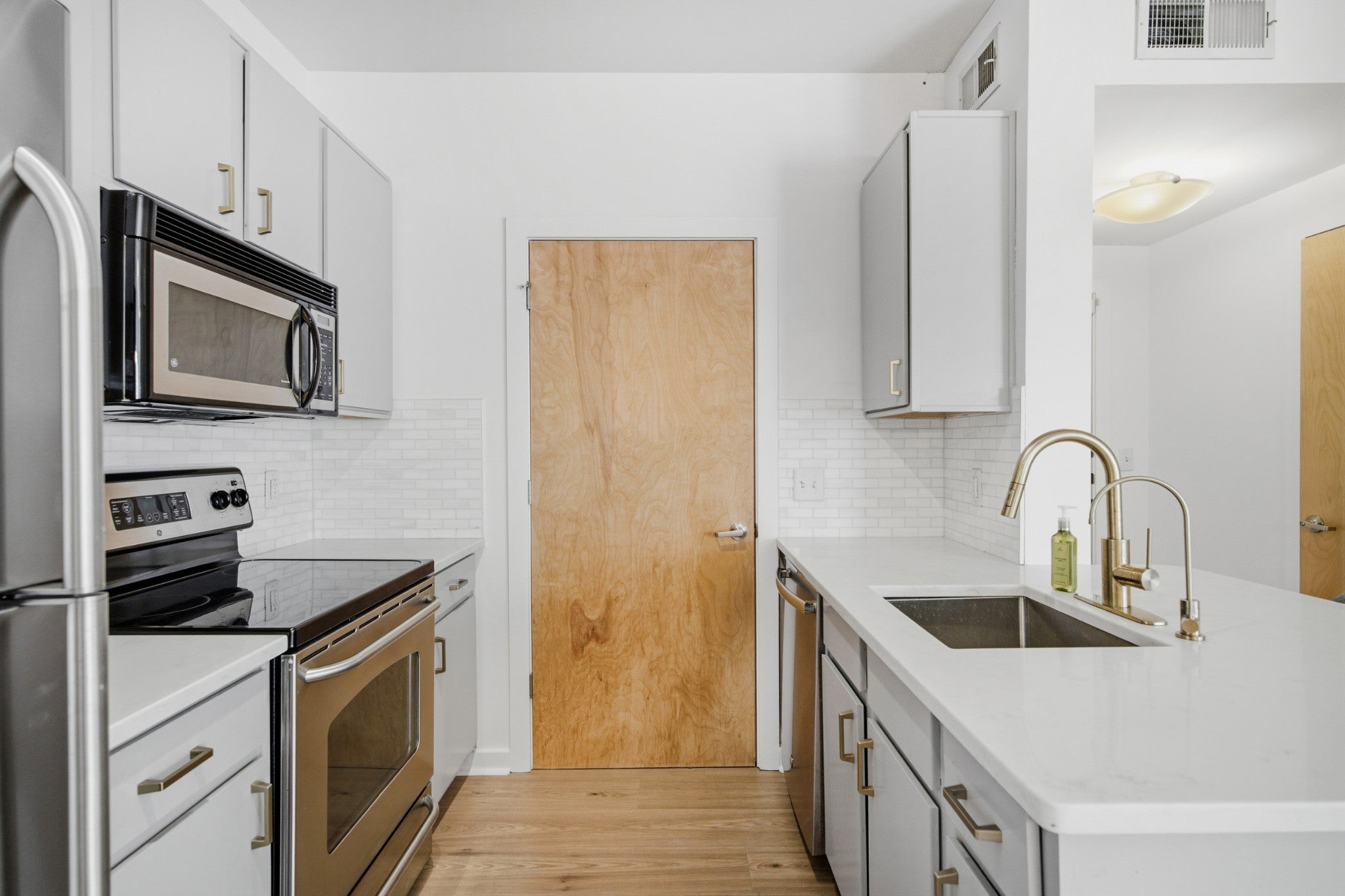 1803 Broadway 203