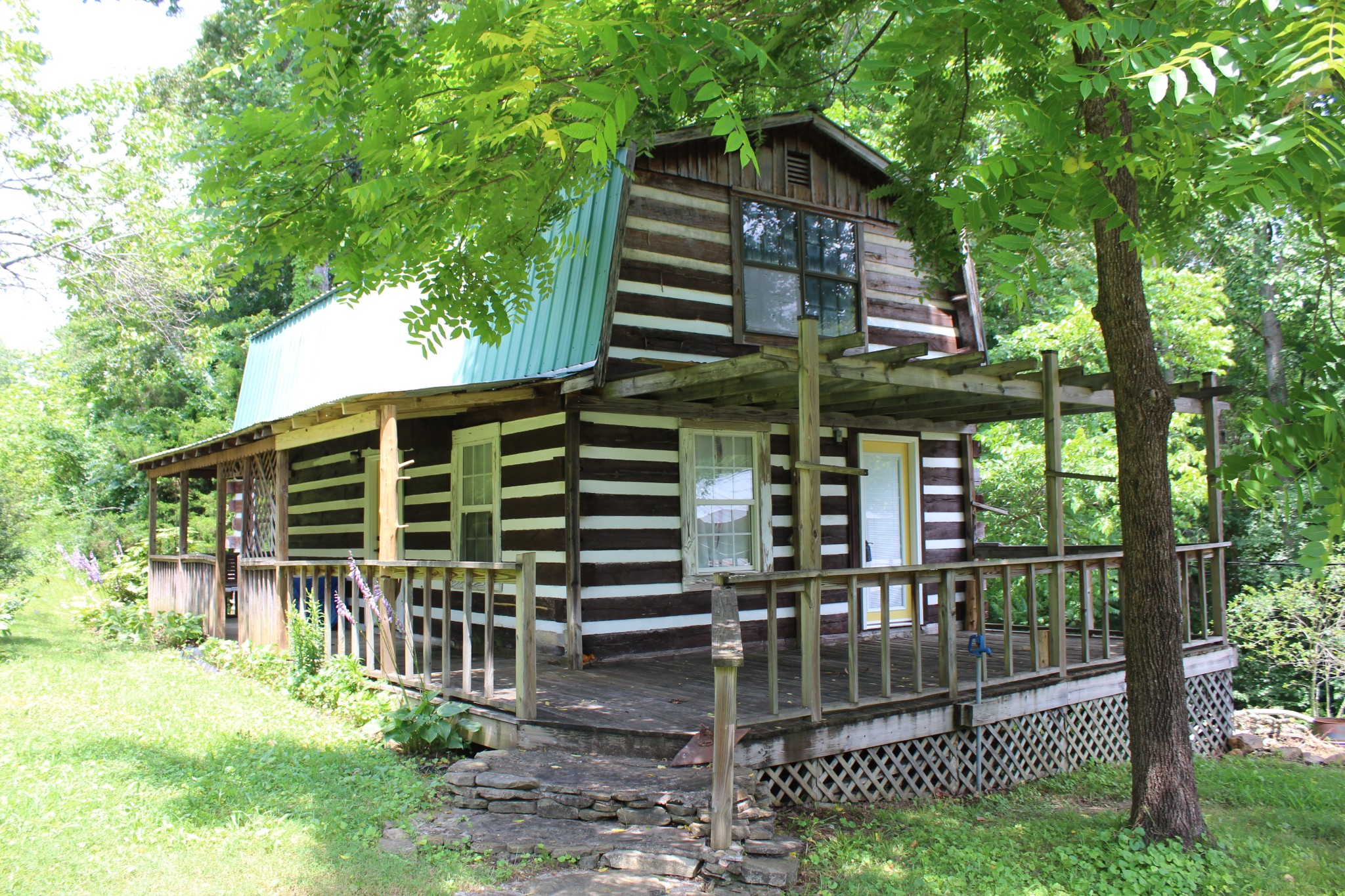 864 Pleasant Shade Ln