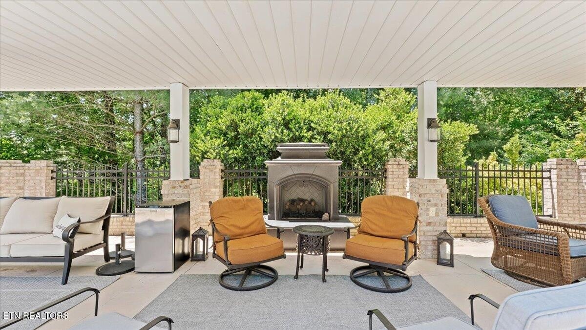 1411 Wood Creek Drive