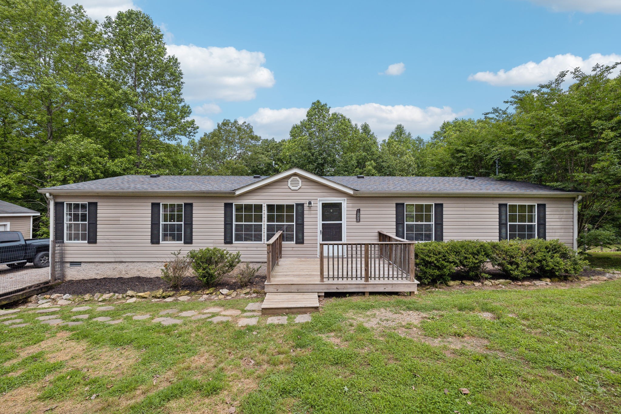 729 Gibbs Rd
