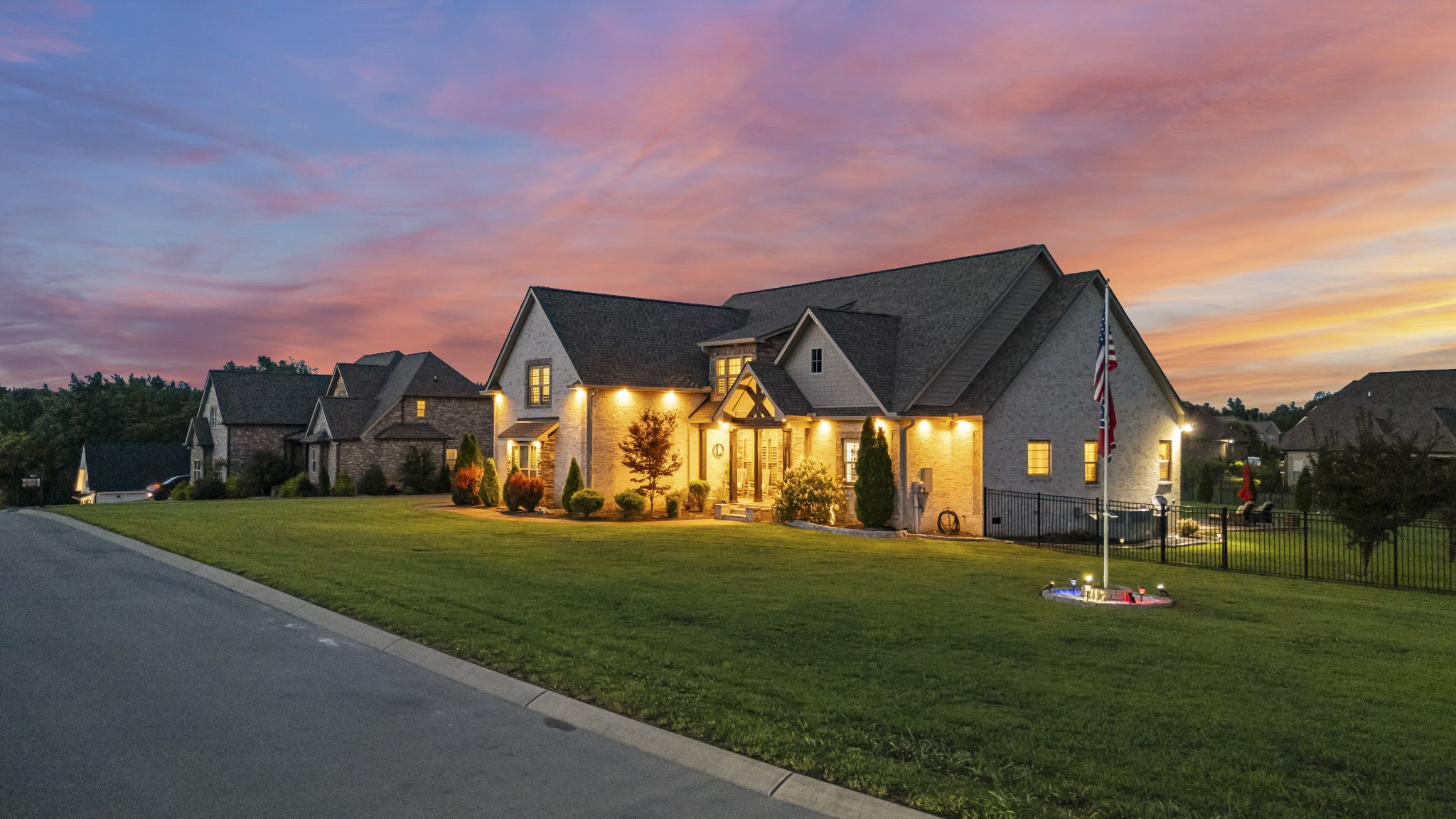 404 Firethorn Trl