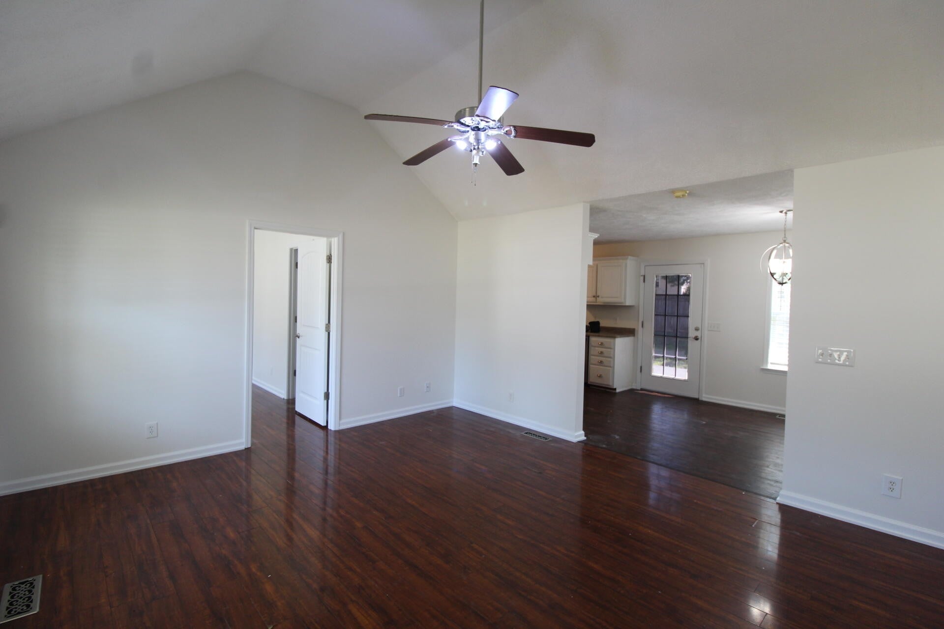 424 Indian Springs Cir
