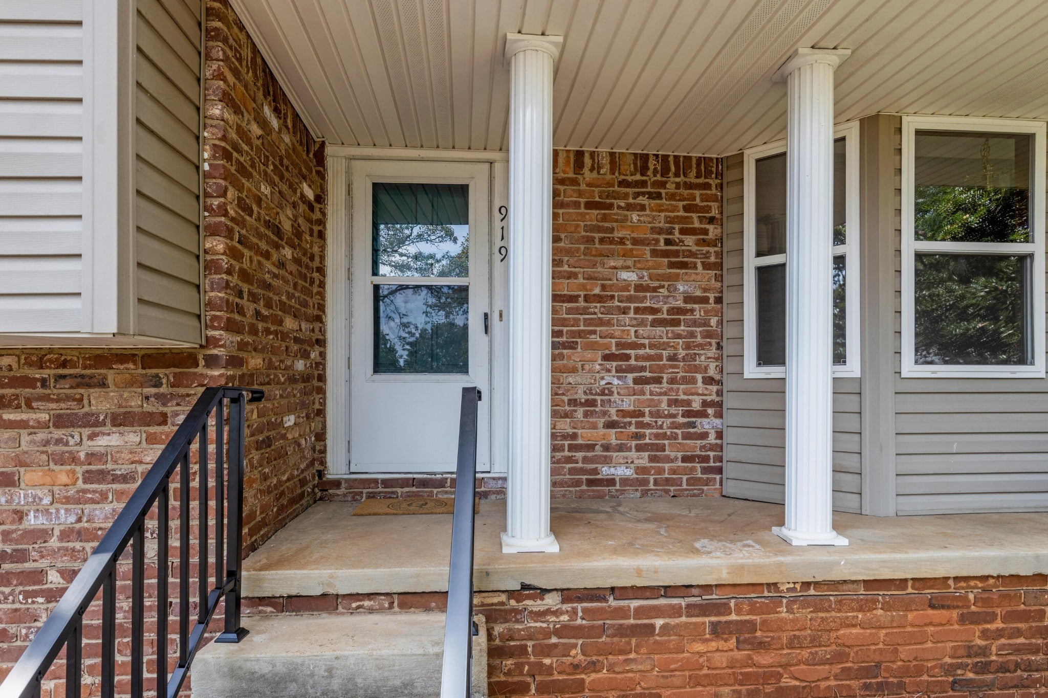 919 Carrie Lane