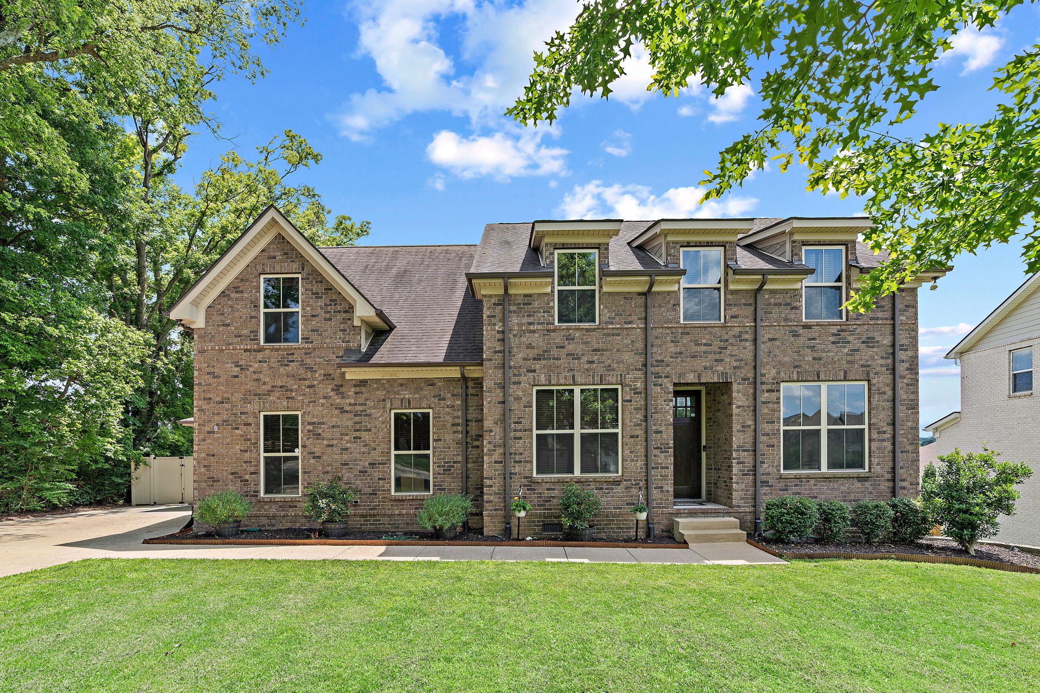 2957 Stewart Campbell Pt