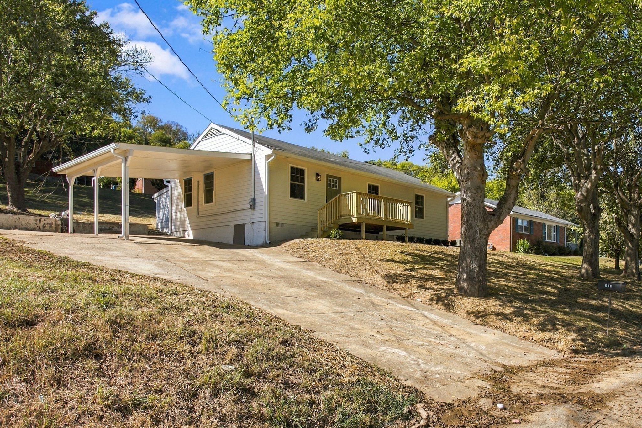 207 Edgewood Ave
