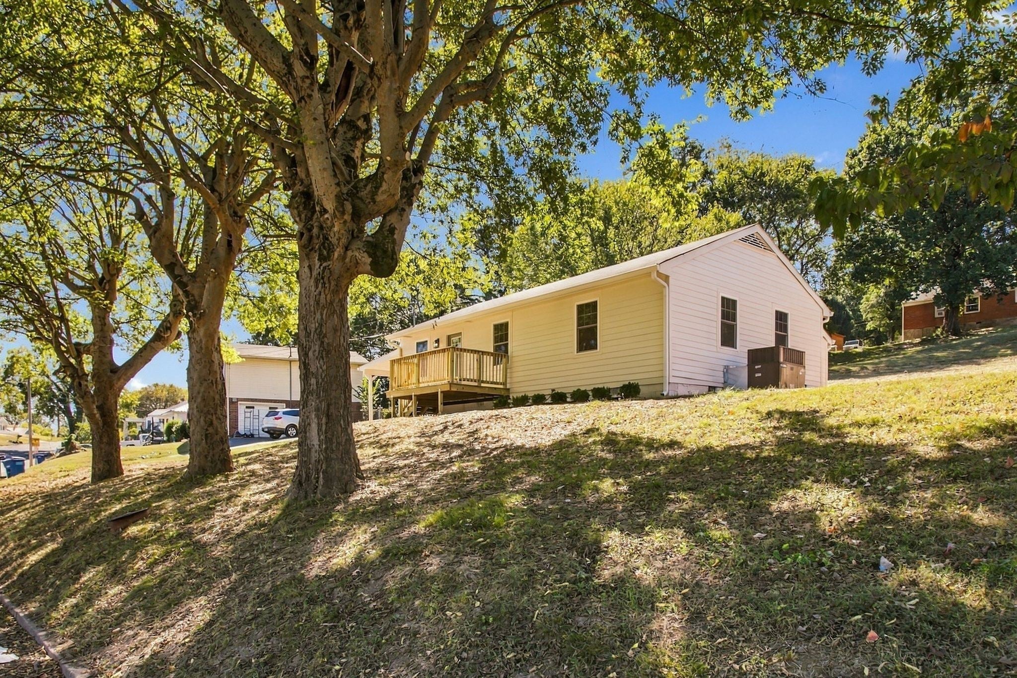 207 Edgewood Ave