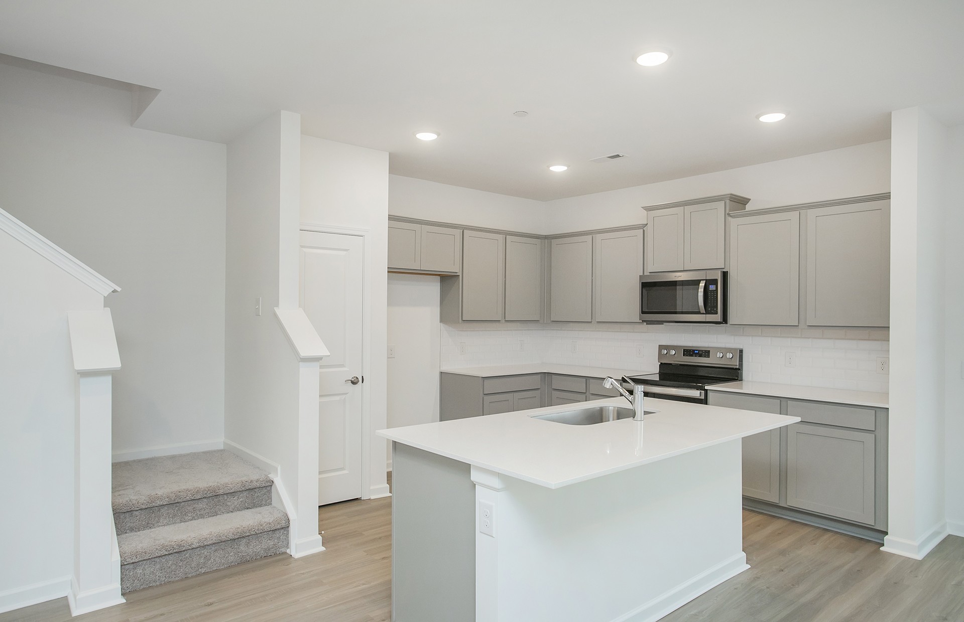 7146 Mapleside Lane