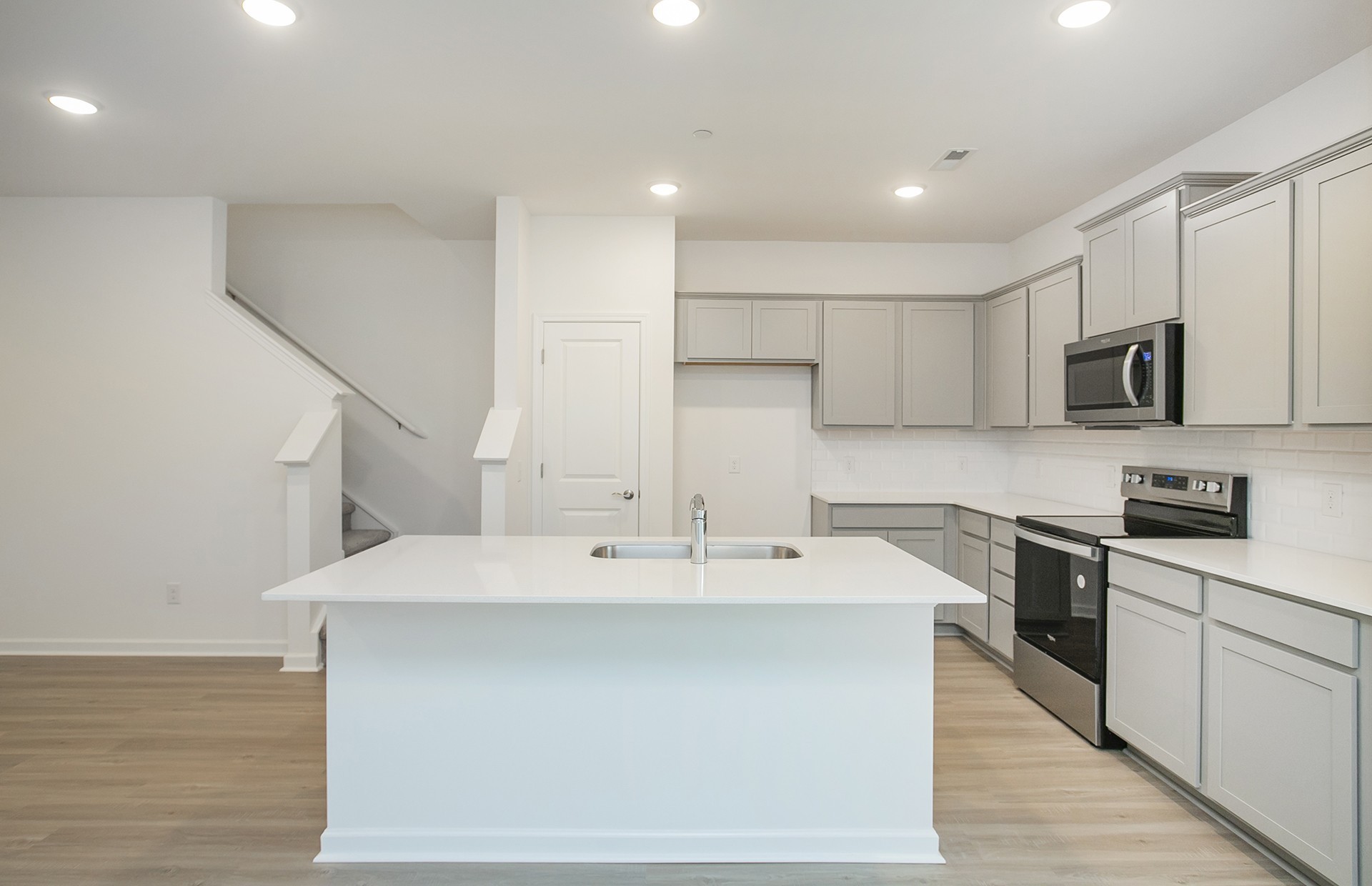 7146 Mapleside Lane