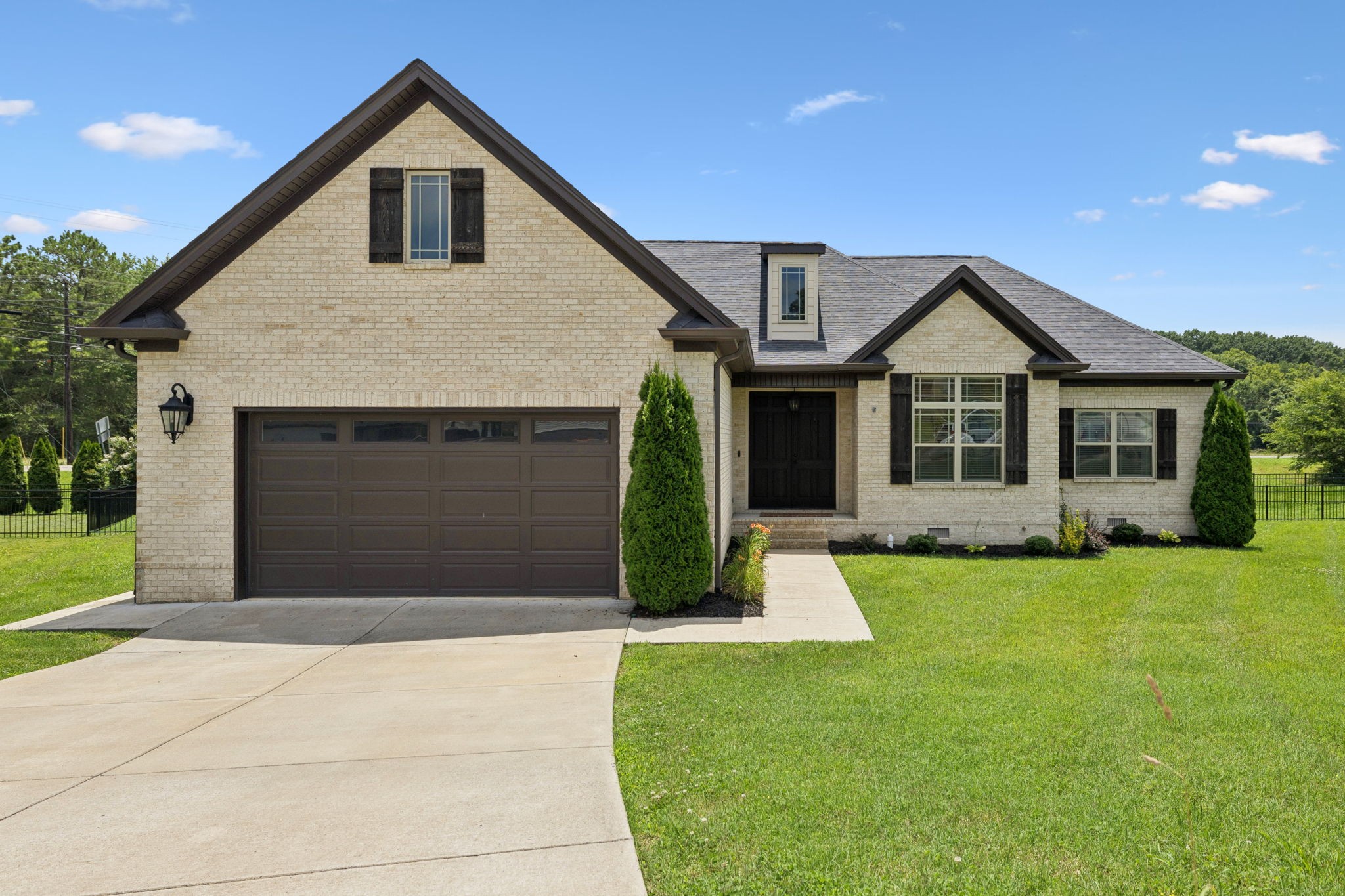 623 Josef Cir