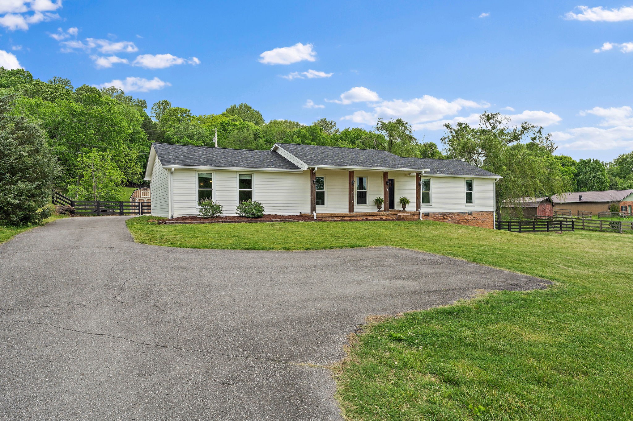 3055 Carters Creek Pike
